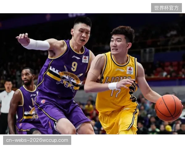 年轻球员刘诚宇本赛季状态低迷，半程颗粒无收与上赛季表现相去甚远。